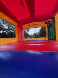 72F0B6ED 0C81 4DA5 A2DC 73C7AFBE5980 1648310740 Rainbow bounce house