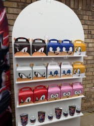 Treat Wall/Champagne Wall